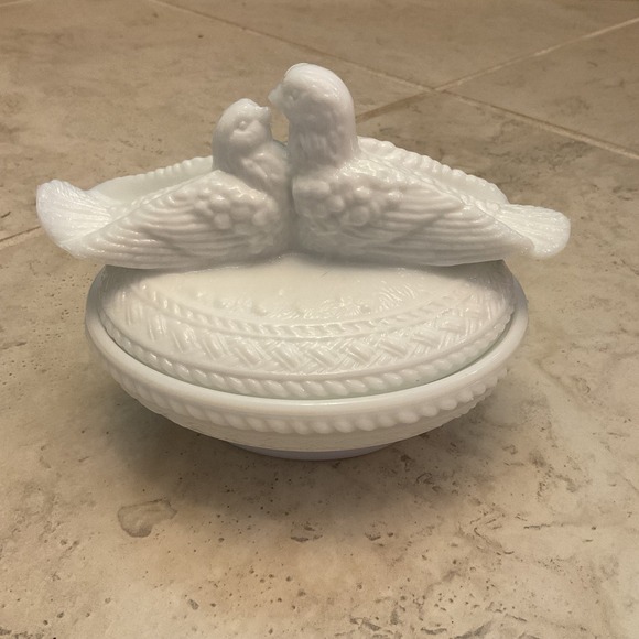 Westmoreland Other - Milk Glass Love Birds Kissing Doves Basketweave Westmoreland Candy Dish Vintage